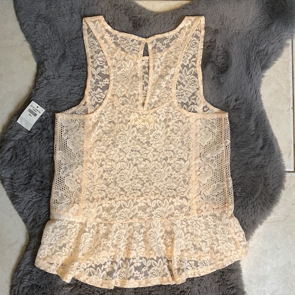 NWT - Hollister peplum top - Picture 2 of 3